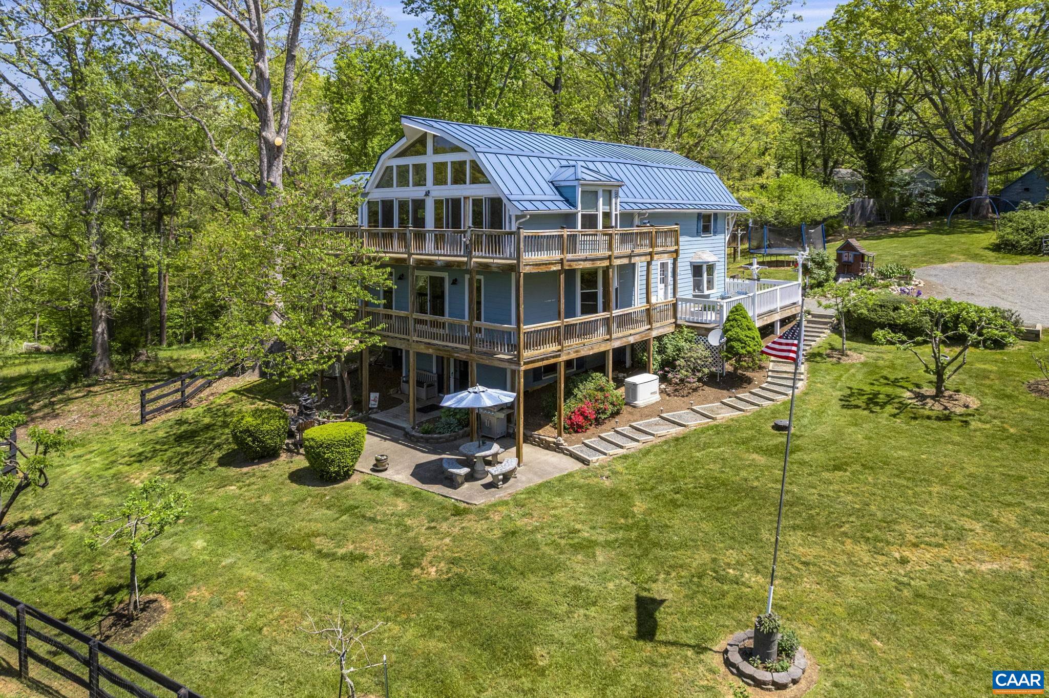 1407 CHAPMAN RD
