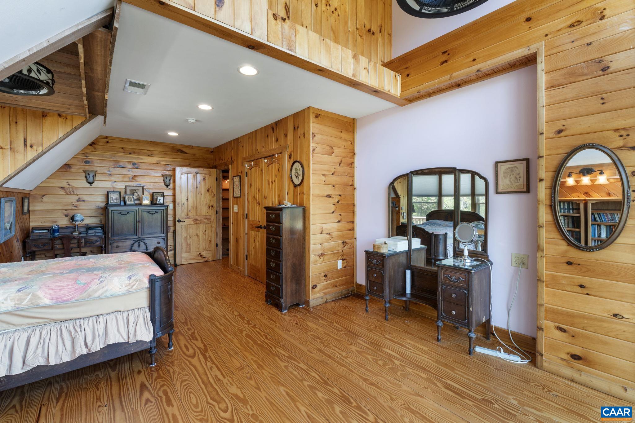 1407 CHAPMAN RD