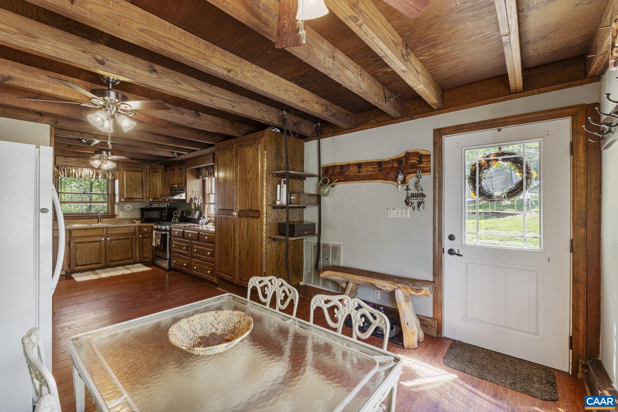 1407 CHAPMAN RD