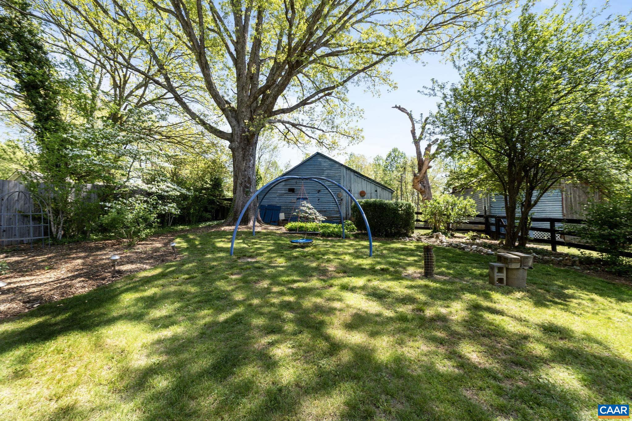 1407 CHAPMAN RD