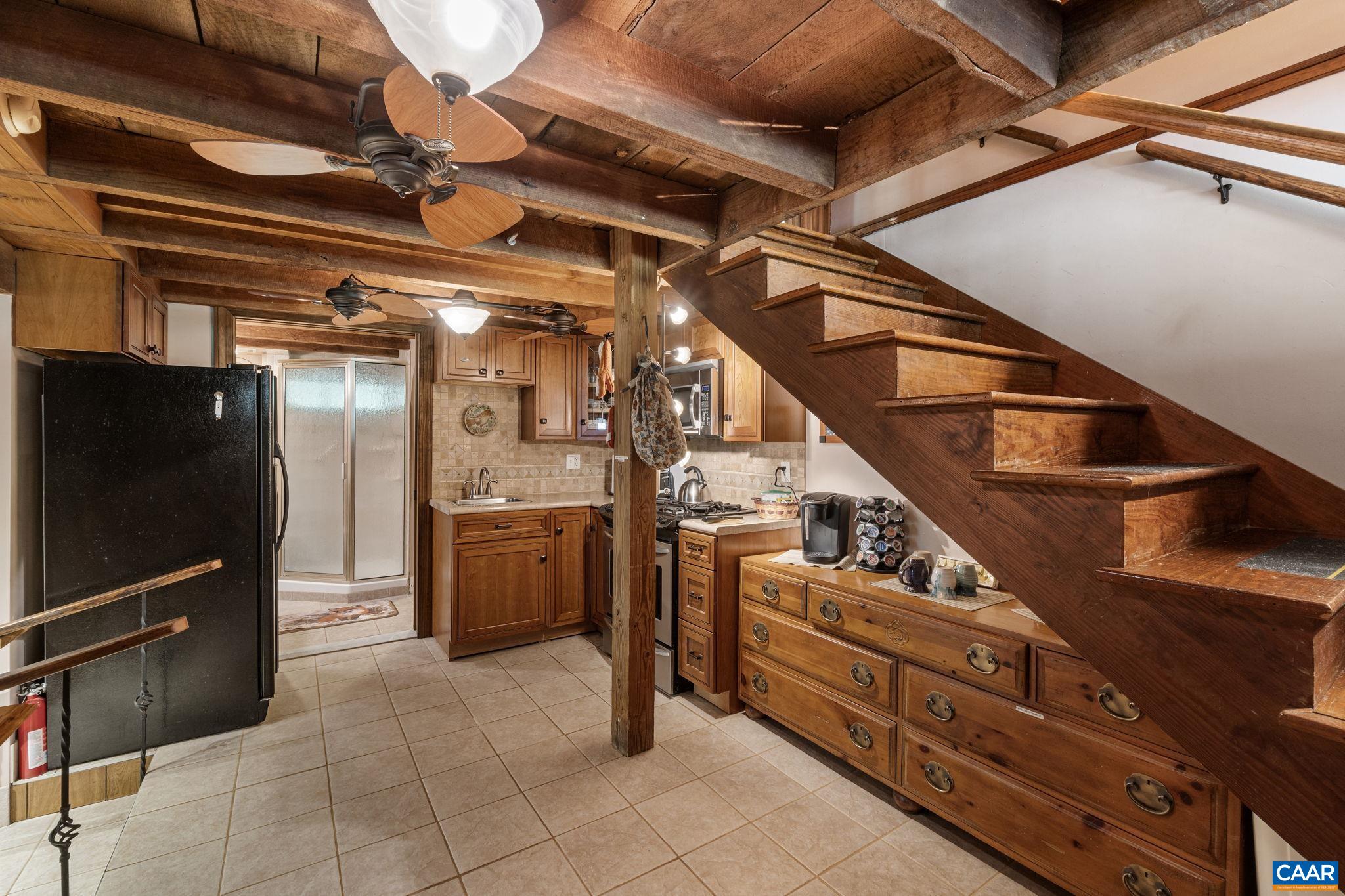 1407 CHAPMAN RD
