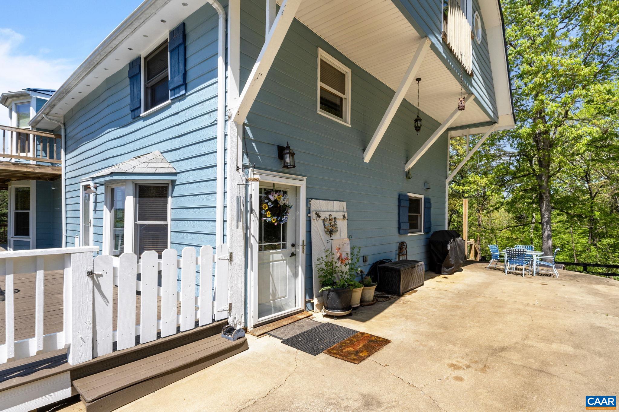 1407 CHAPMAN RD
