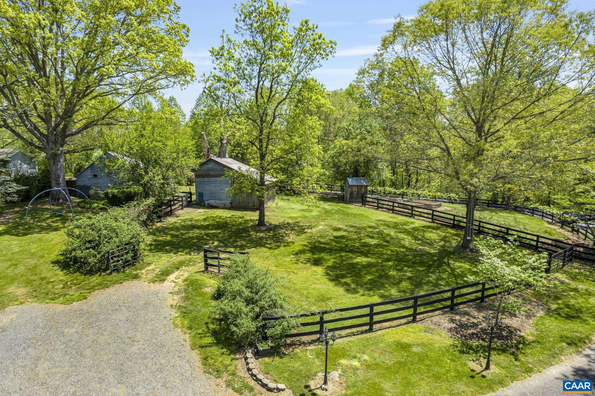 1407 CHAPMAN RD
