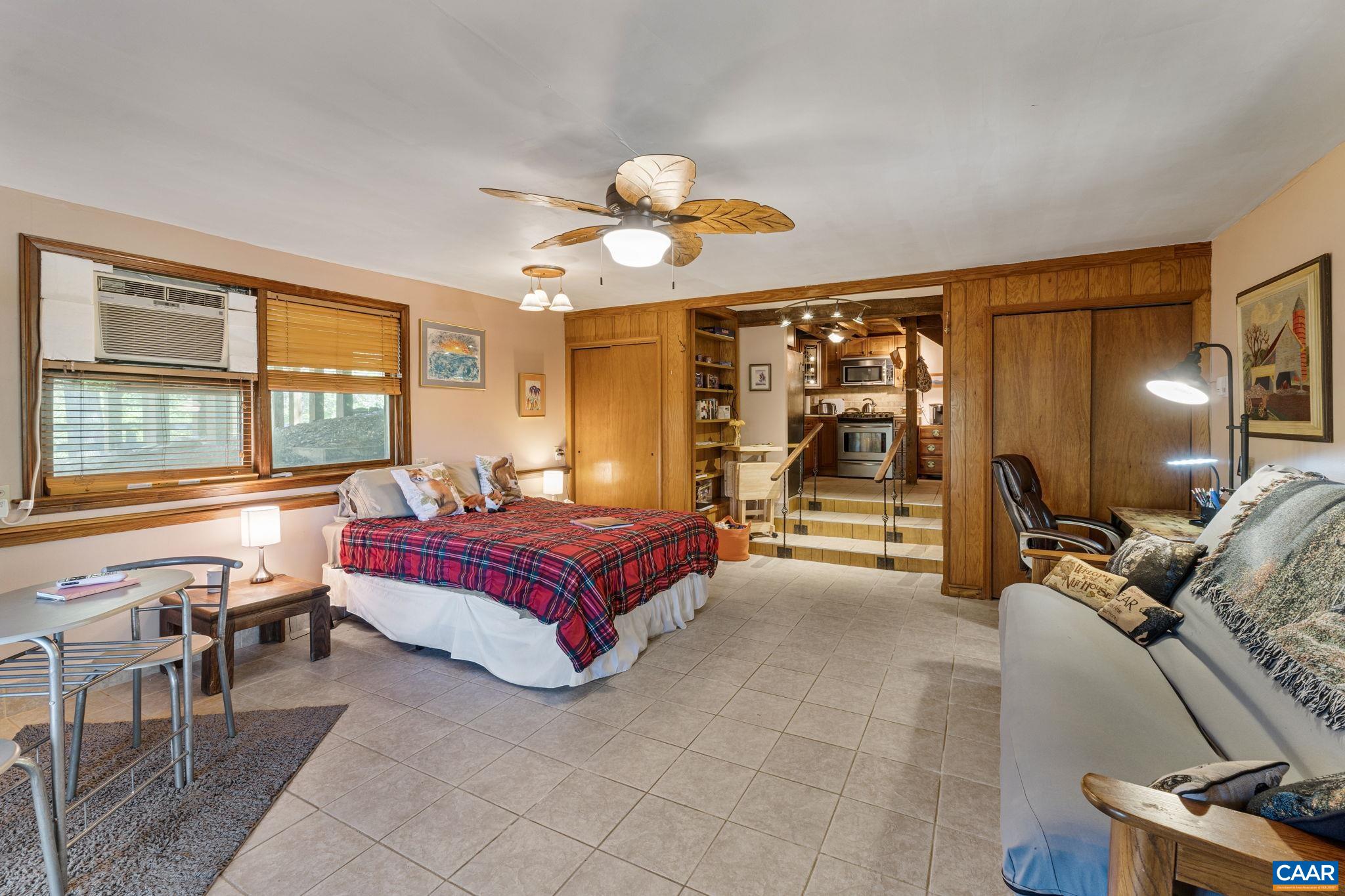 1407 CHAPMAN RD