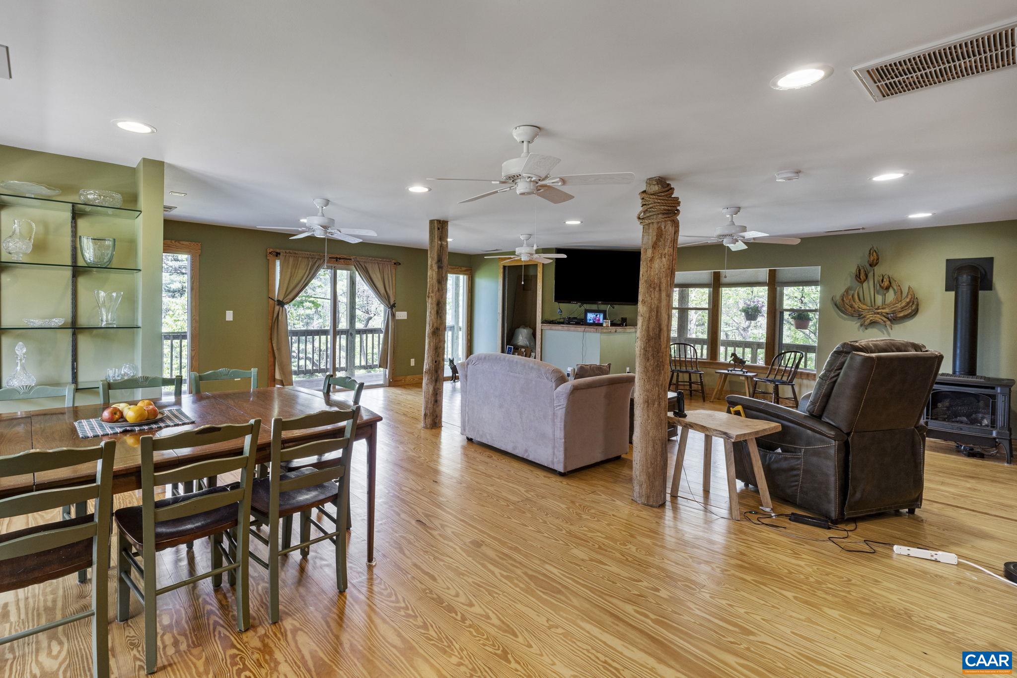 1407 CHAPMAN RD