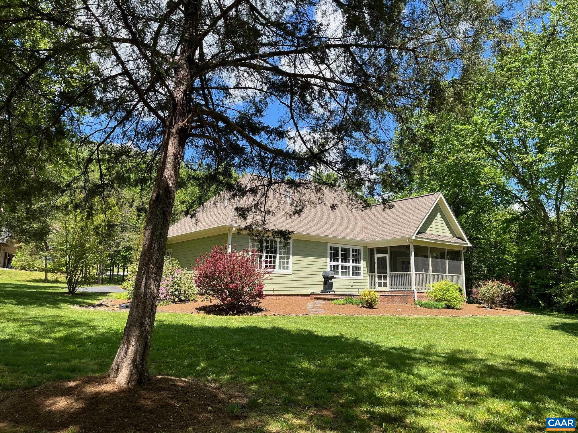 1498 MONOCAN DR