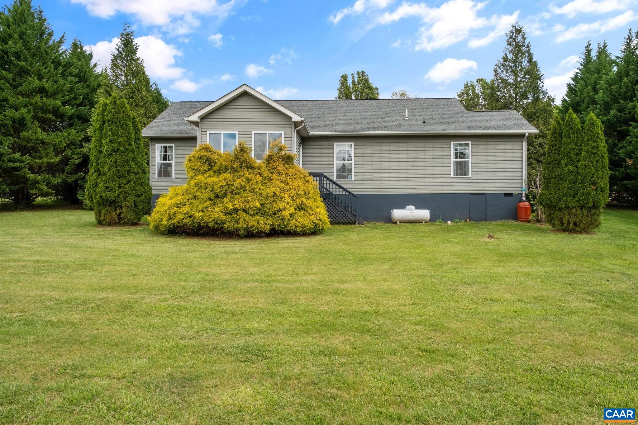 288 BLAND WADE LN
