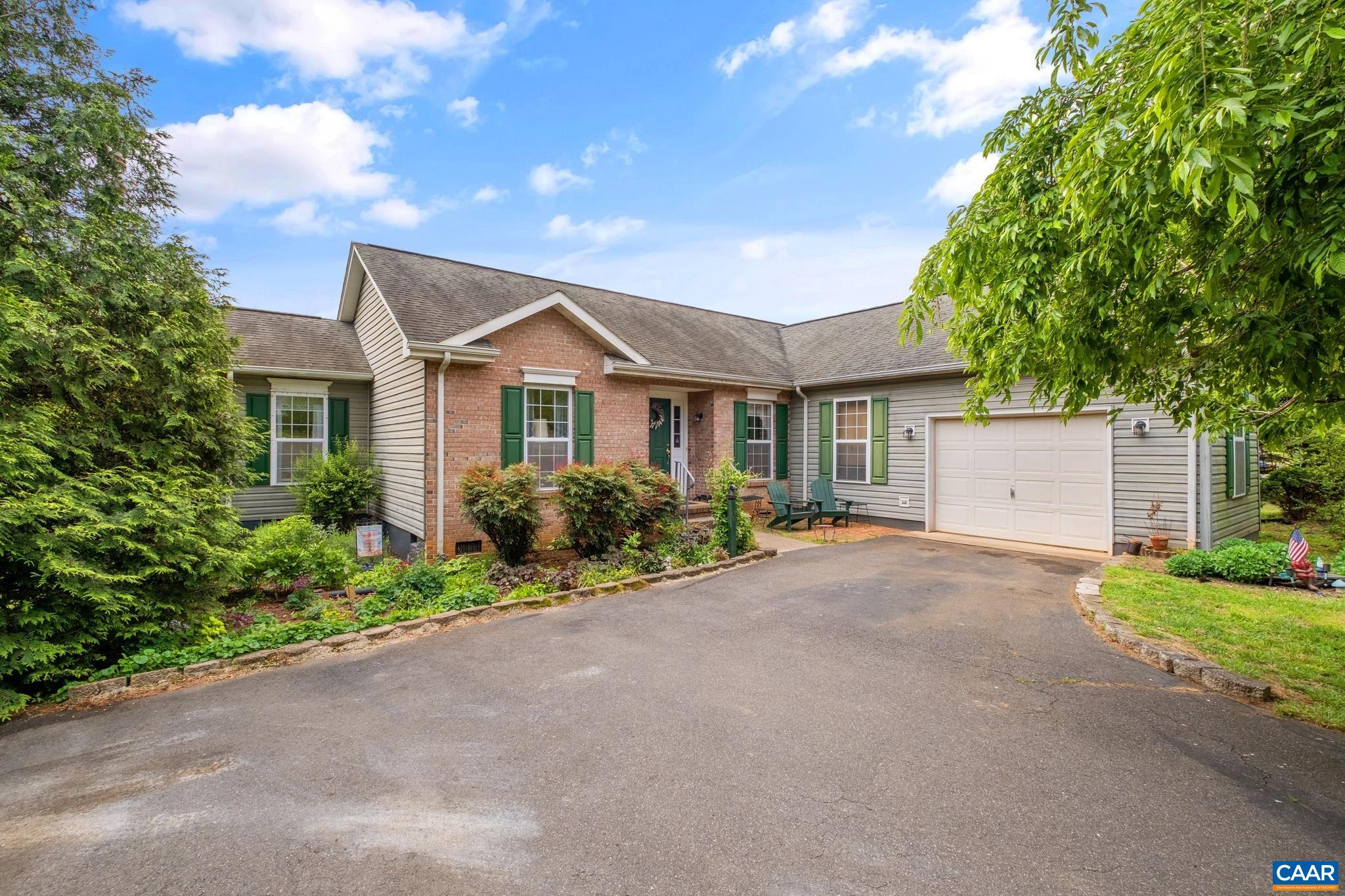288 BLAND WADE LN