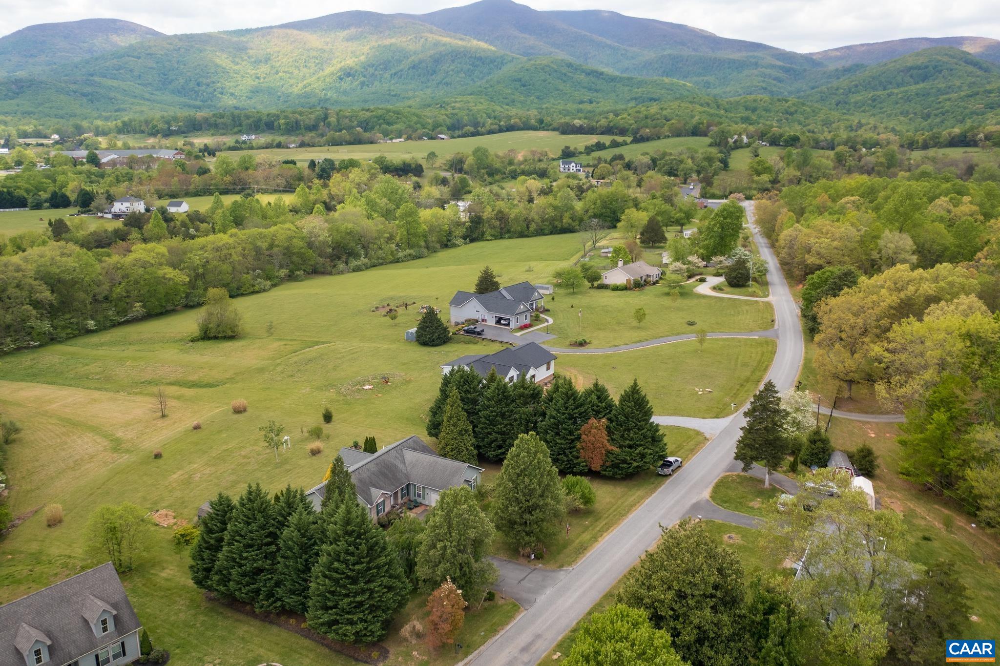 288 BLAND WADE LN