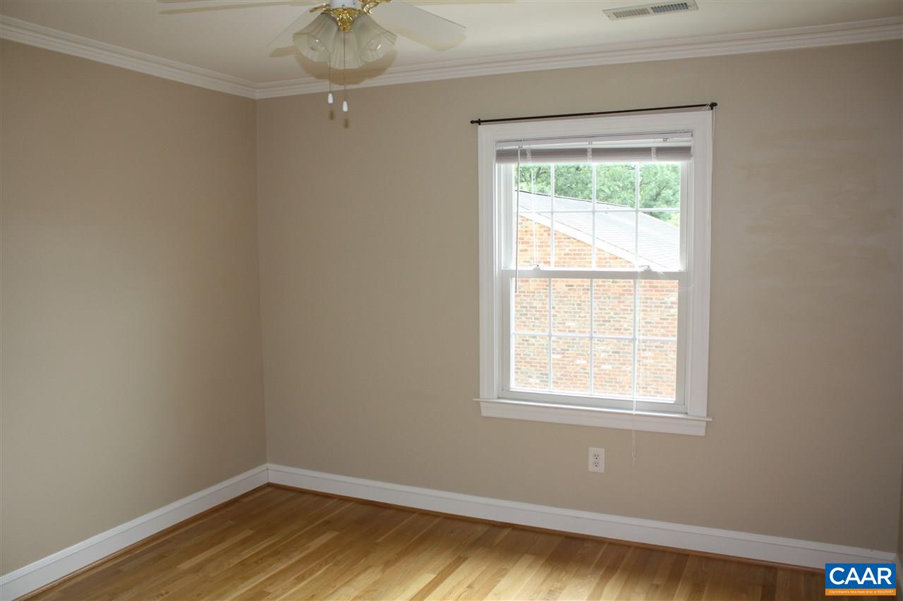 2414 BARRACKS PL Unit: 3