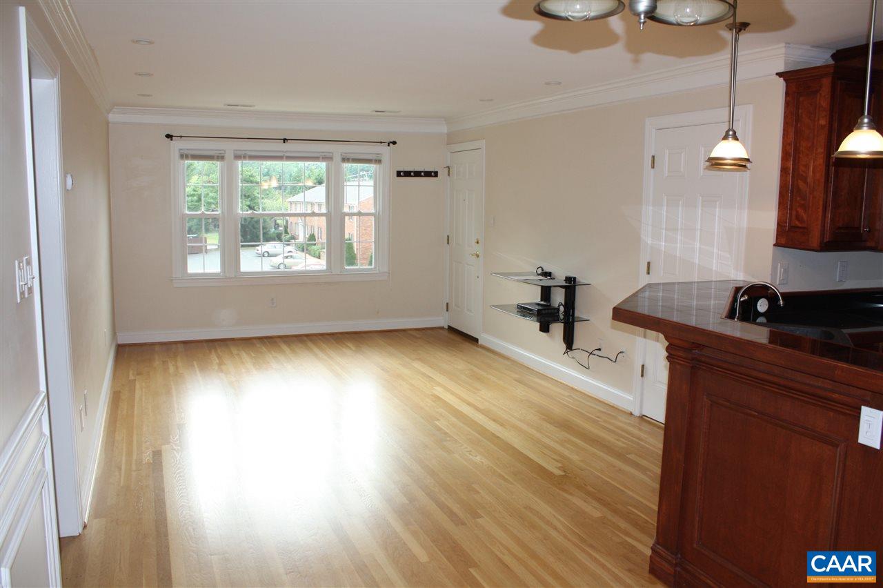 2414 BARRACKS PL Unit: 3
