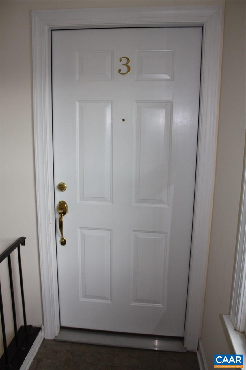 2414 BARRACKS PL Unit: 3