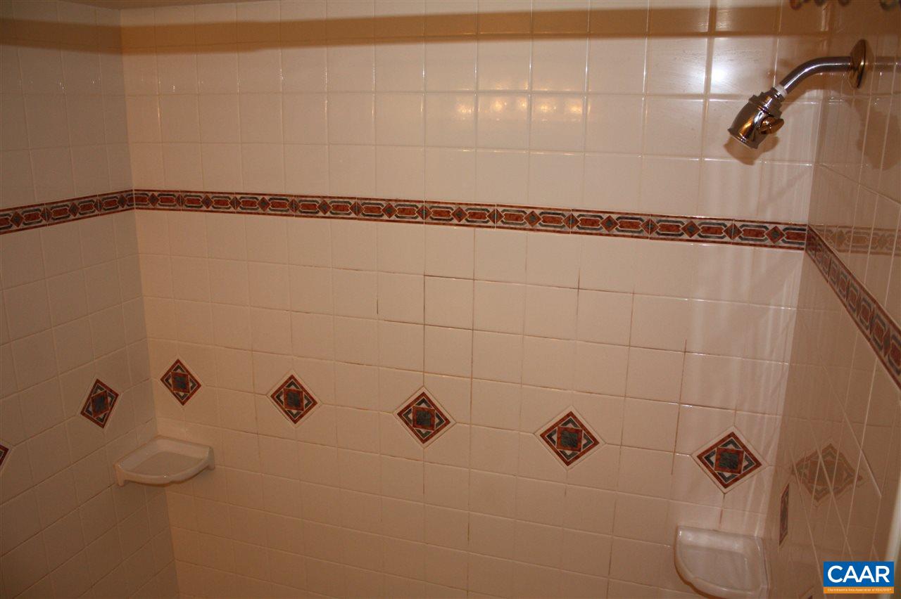 2414 BARRACKS PL Unit: 3