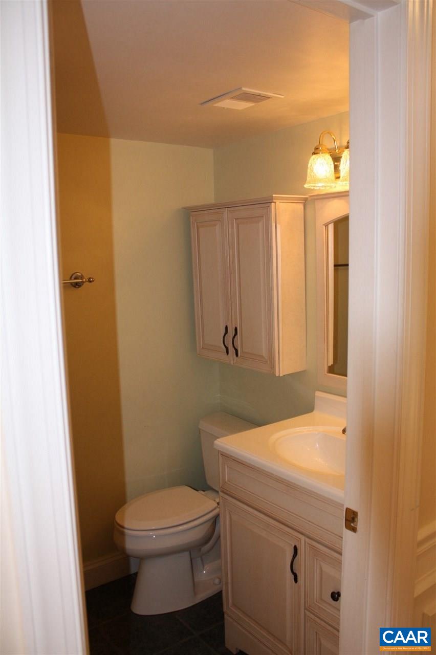 2414 BARRACKS PL Unit: 3