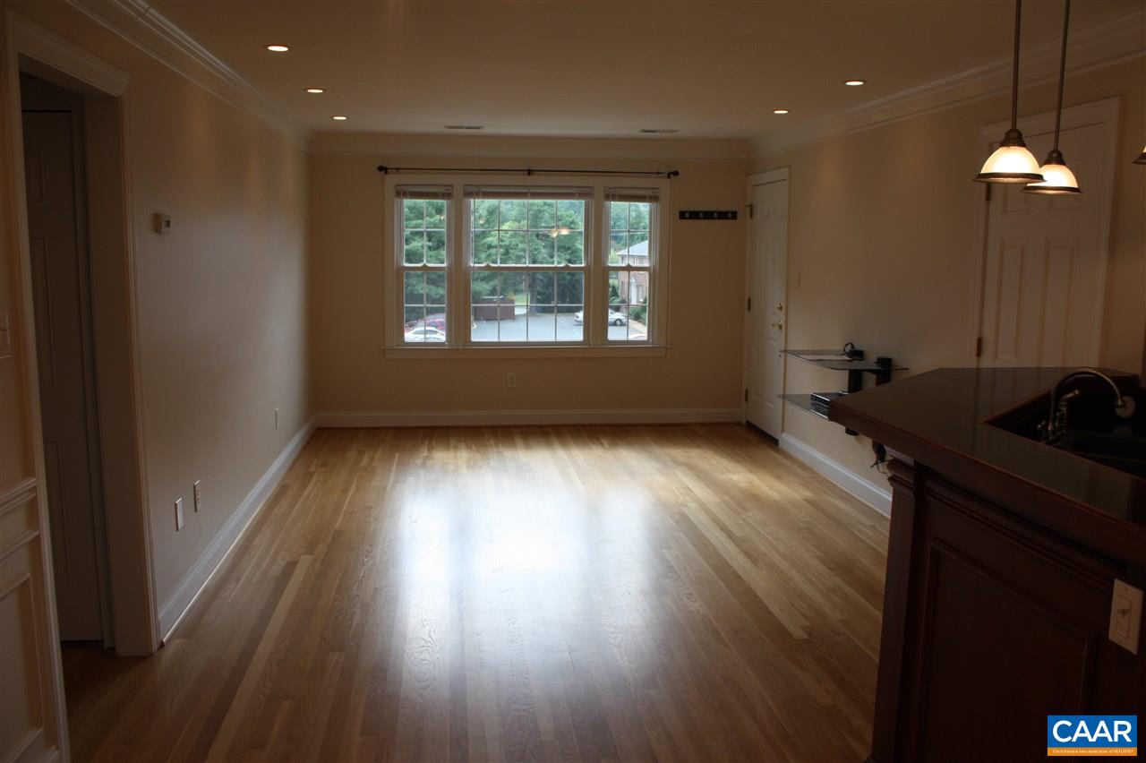 2414 BARRACKS PL Unit: 3