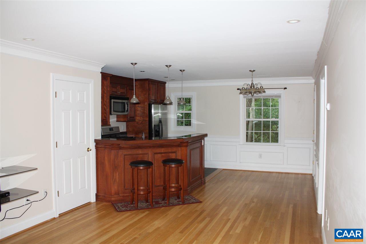 2414 BARRACKS PL Unit: 3
