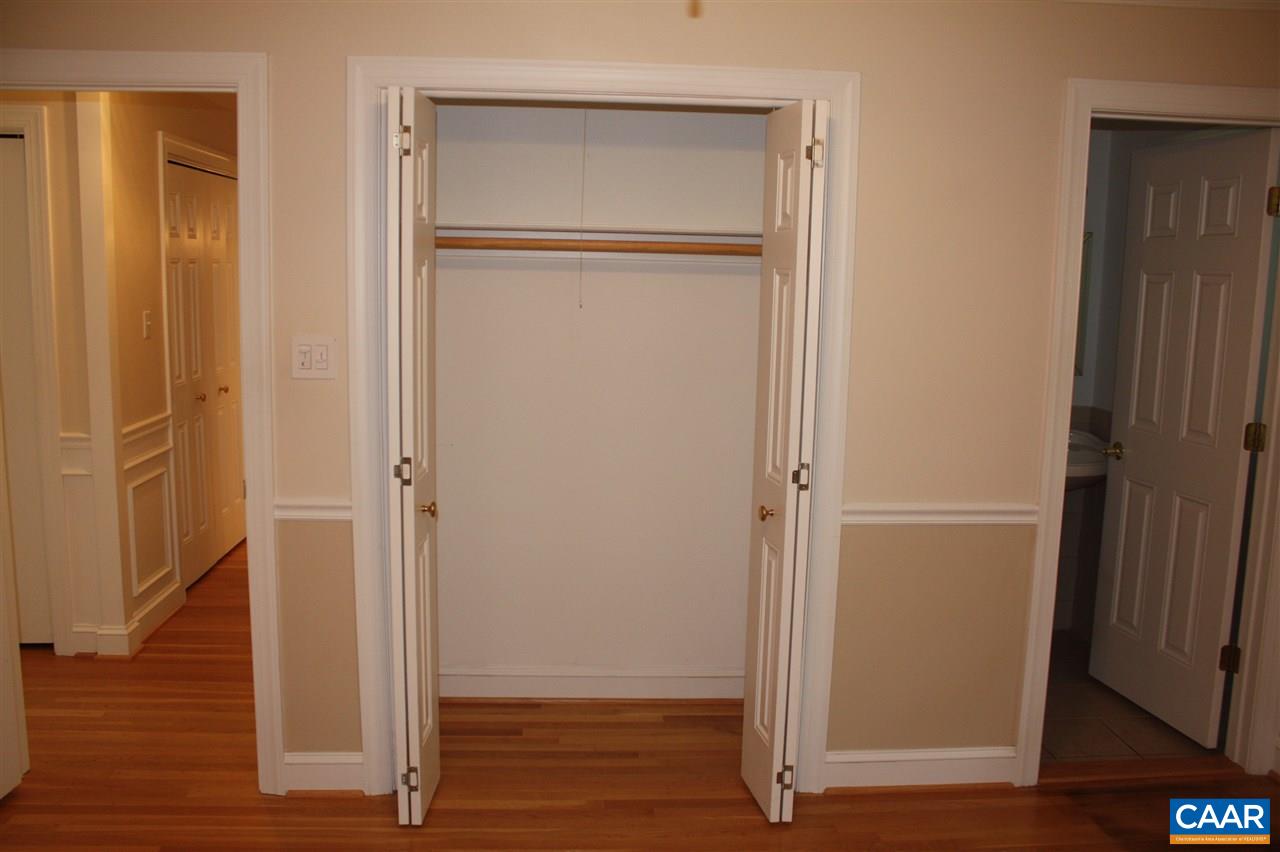 2414 BARRACKS PL Unit: 3