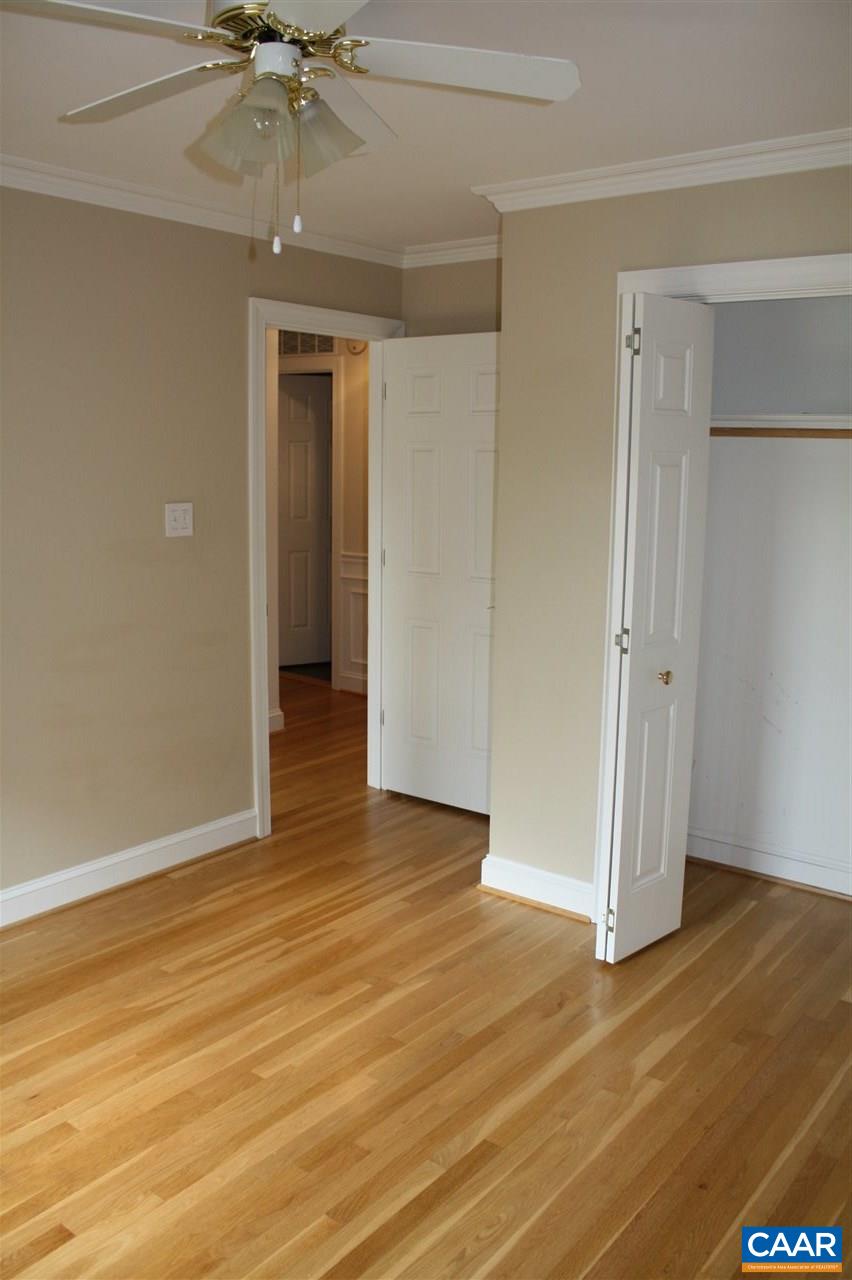 2414 BARRACKS PL Unit: 3