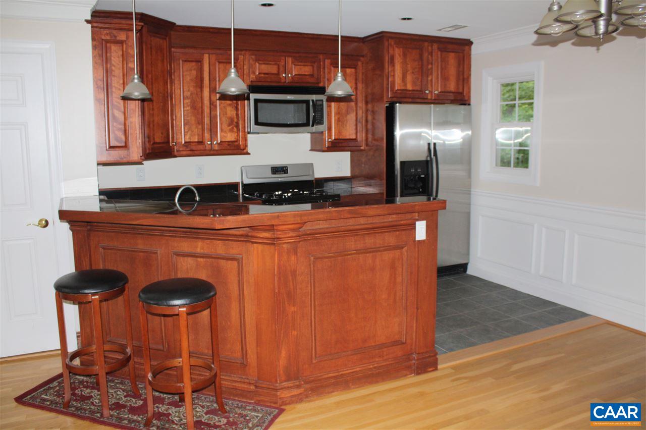 2414 BARRACKS PL Unit: 3