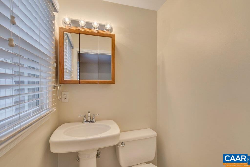 142 HESSIAN HILLS CIR Unit: 2