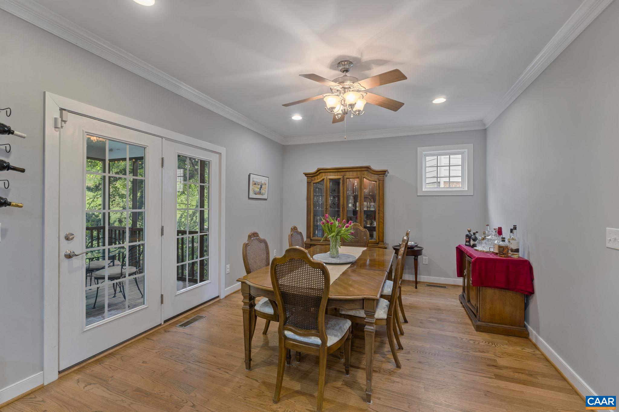 209 BROOKWOOD DR