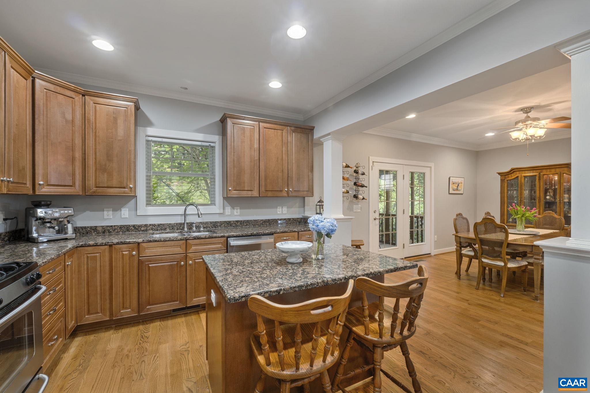 209 BROOKWOOD DR