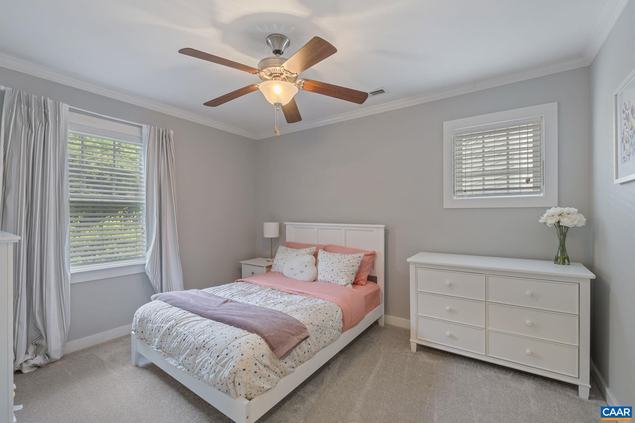 209 BROOKWOOD DR