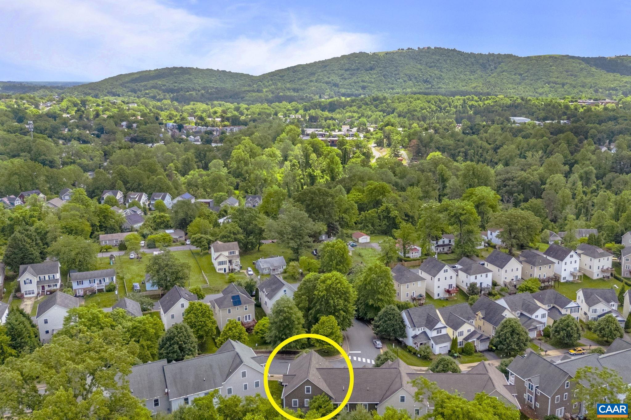 209 BROOKWOOD DR