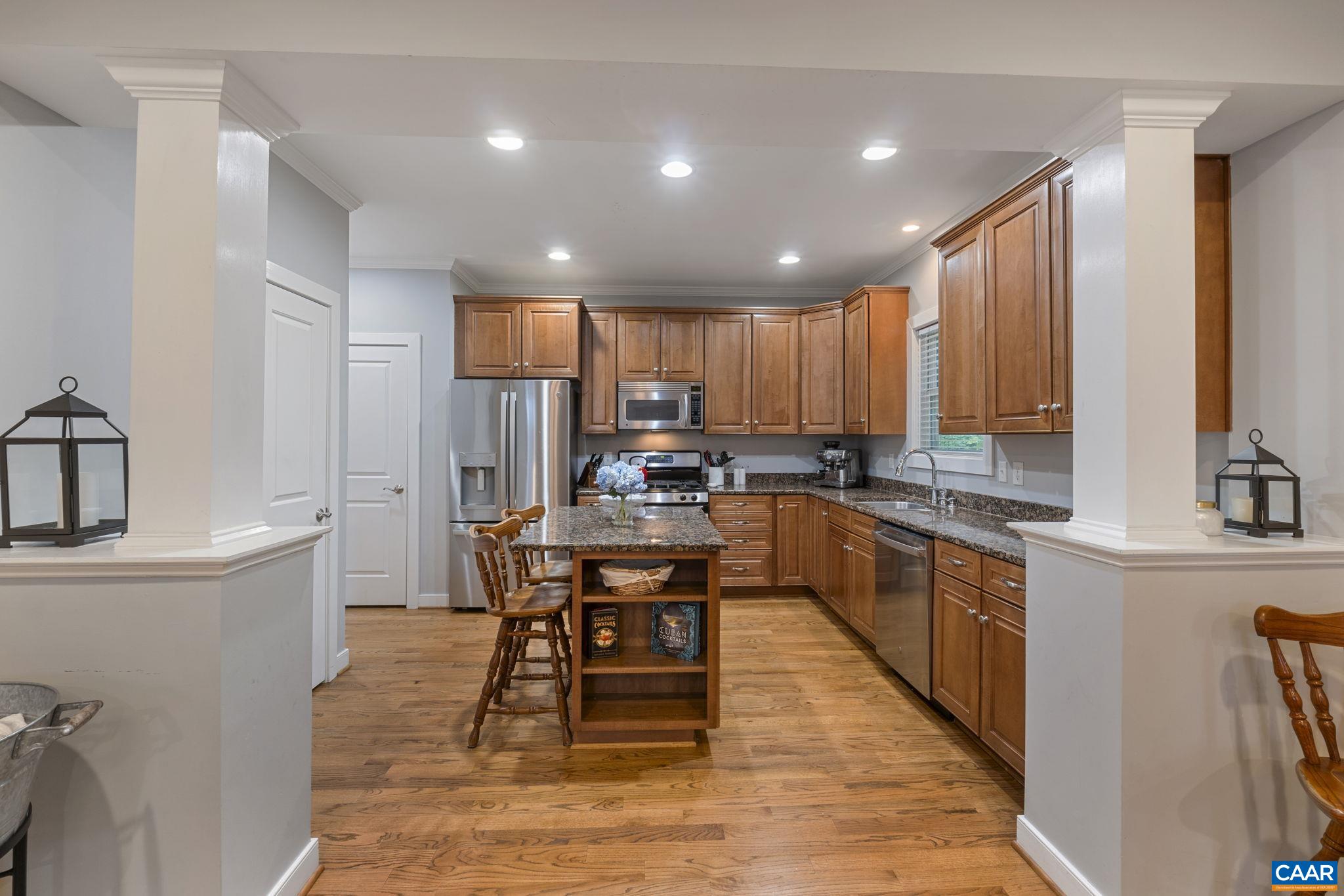 209 BROOKWOOD DR