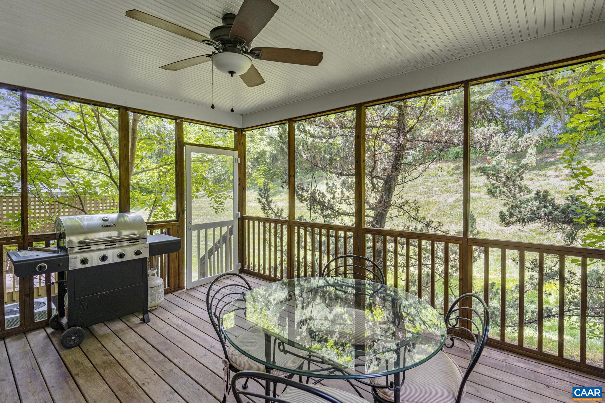 209 BROOKWOOD DR