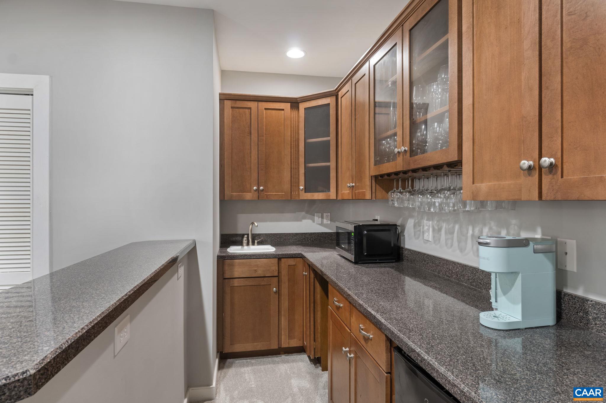 209 BROOKWOOD DR