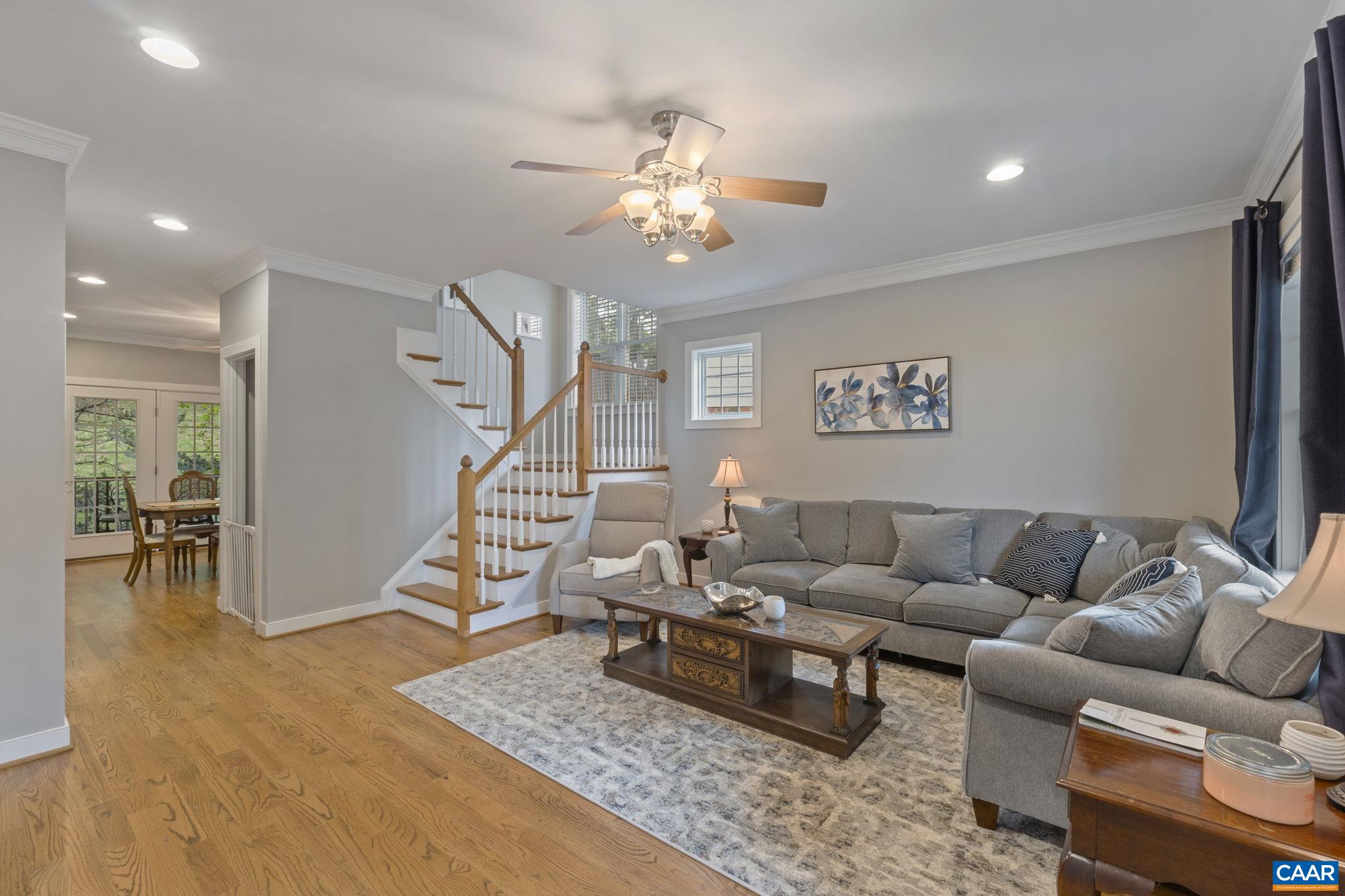 209 BROOKWOOD DR