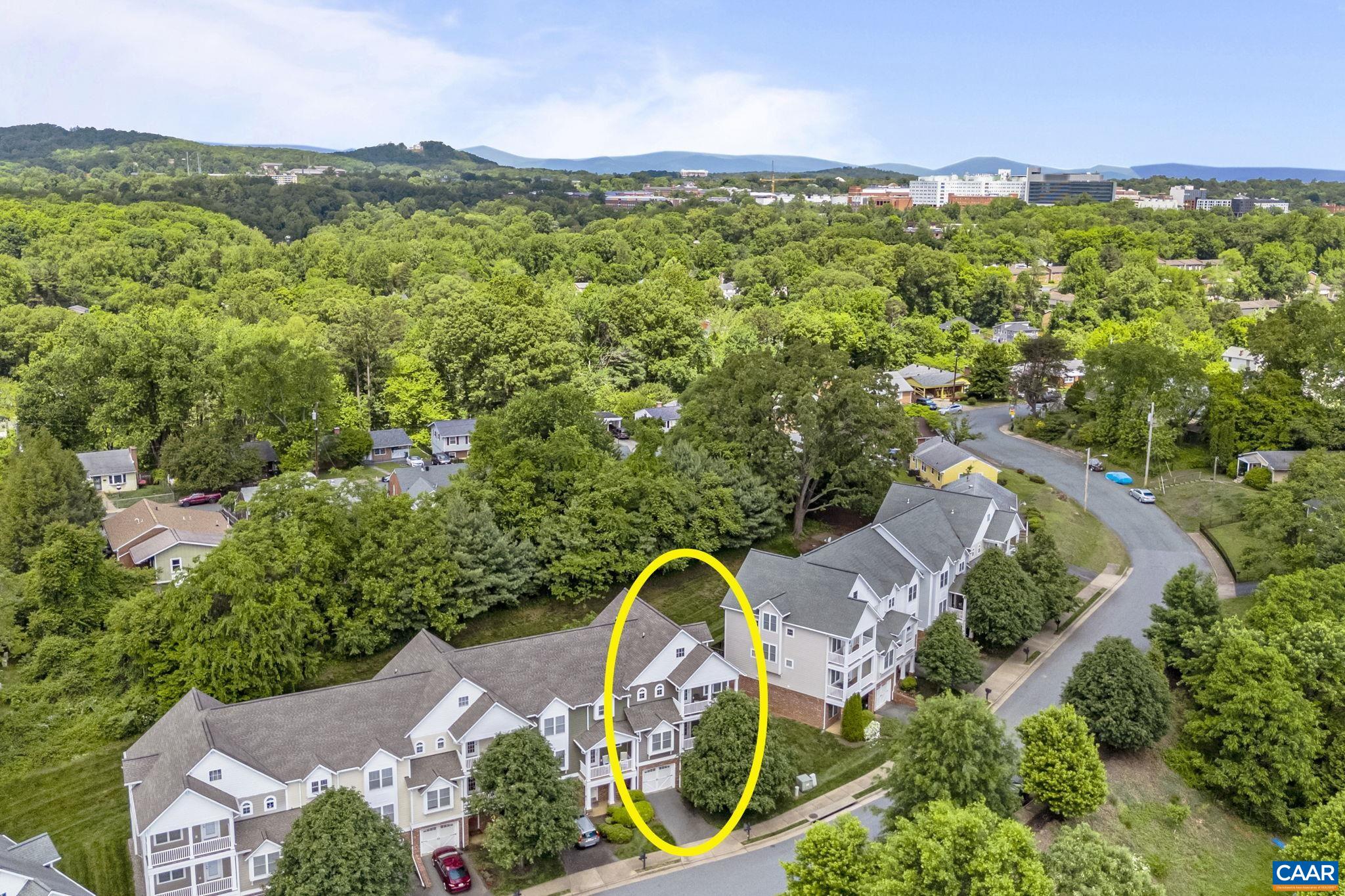 209 BROOKWOOD DR