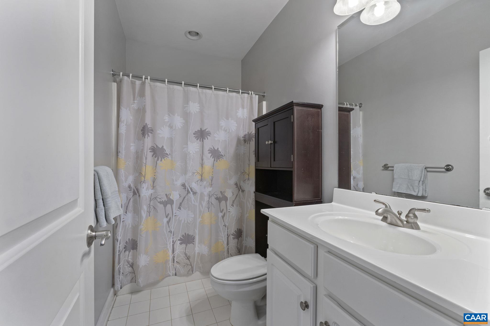 209 BROOKWOOD DR
