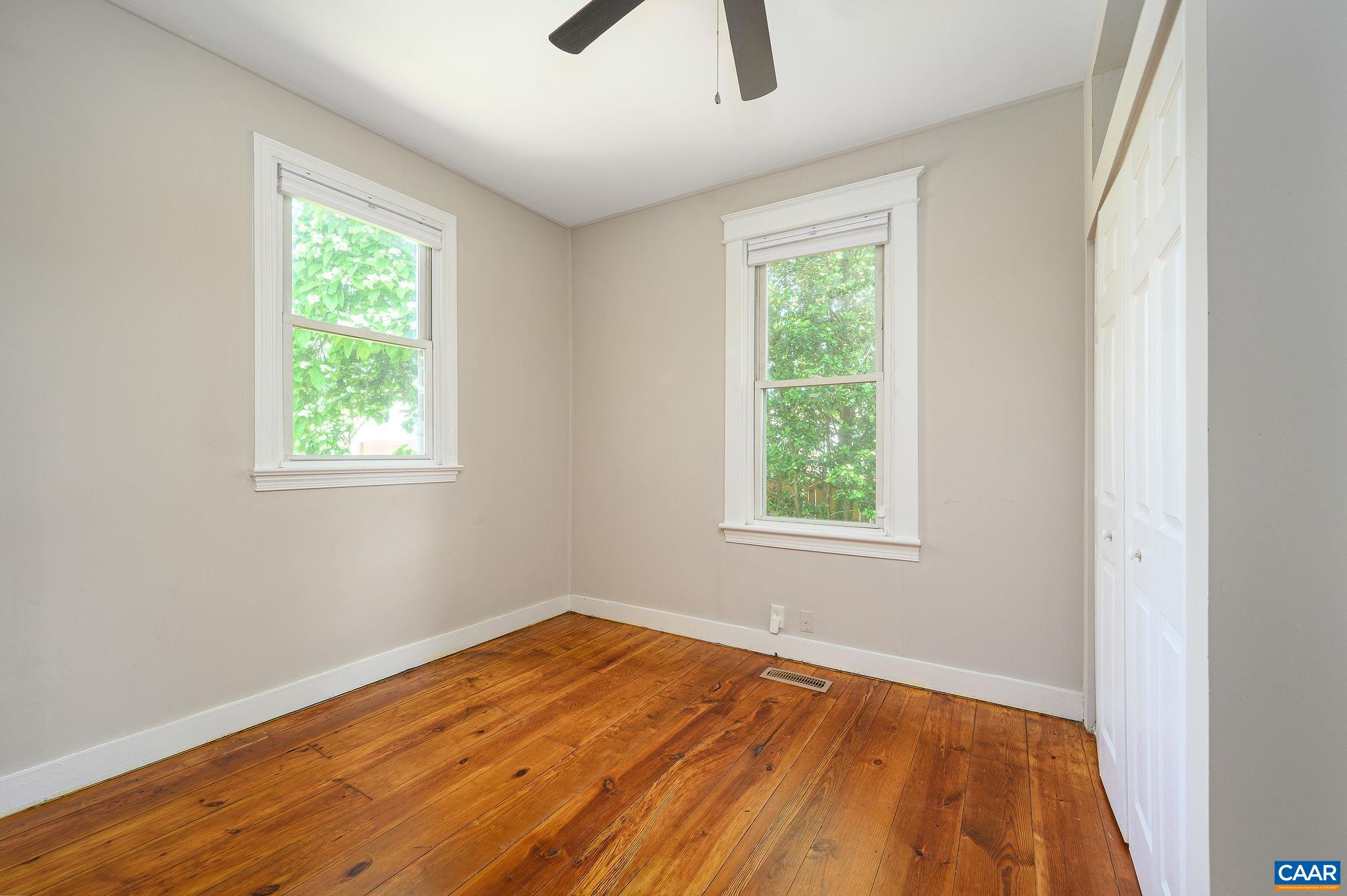 817 HENRY AVE
