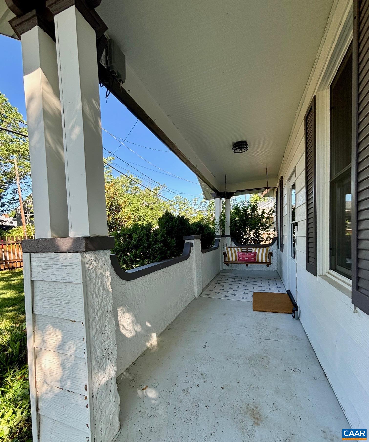 817 HENRY AVE