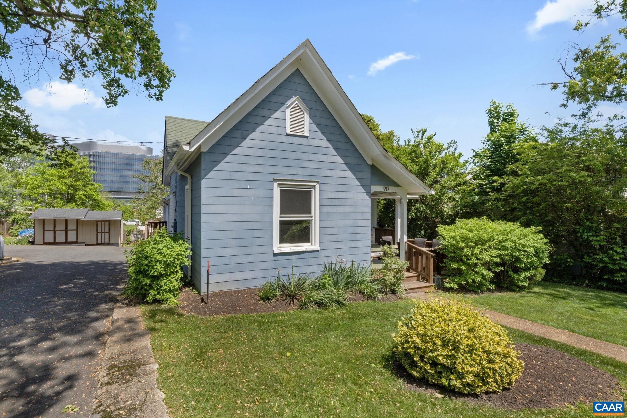 917 CHERRY AVE