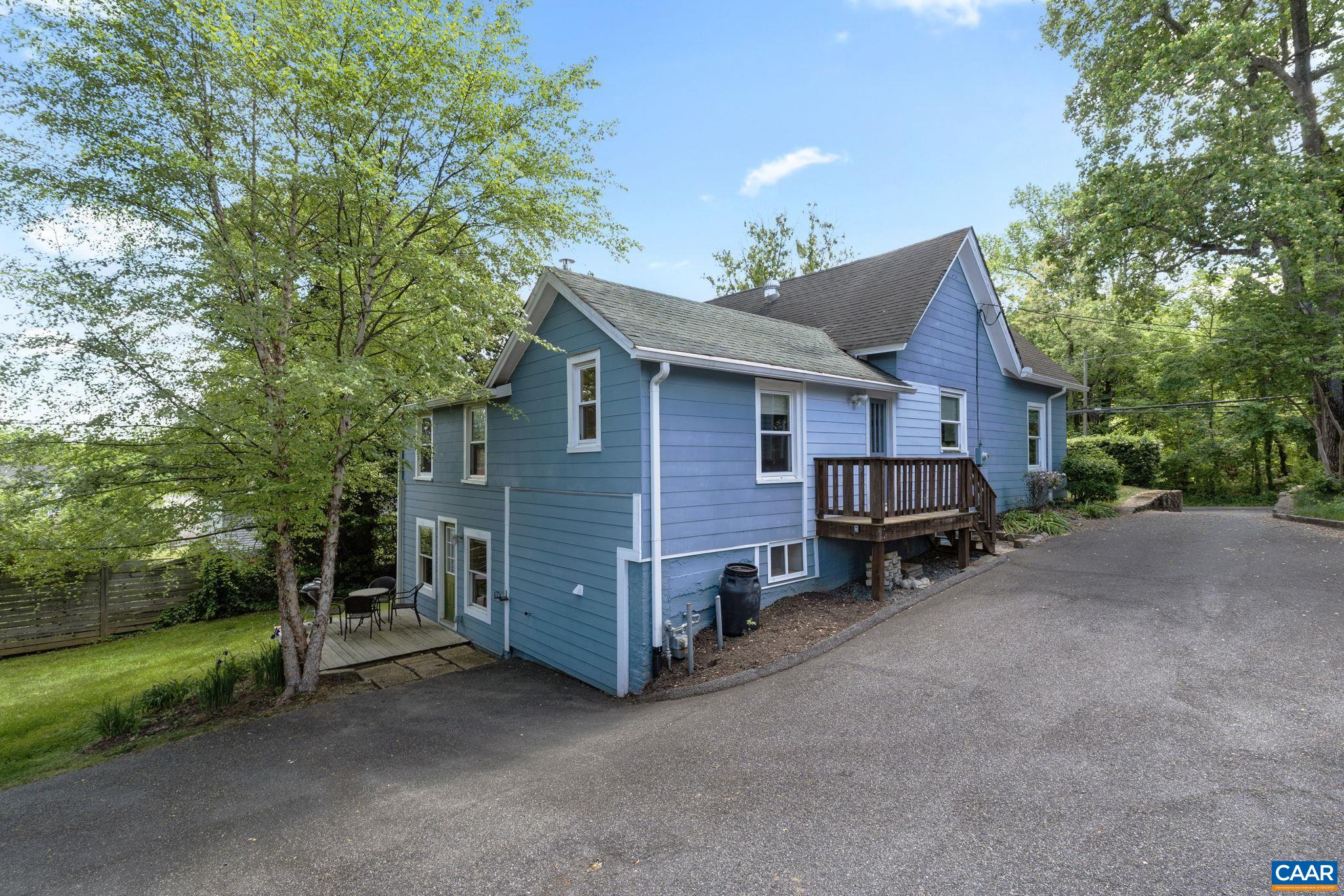 917 CHERRY AVE