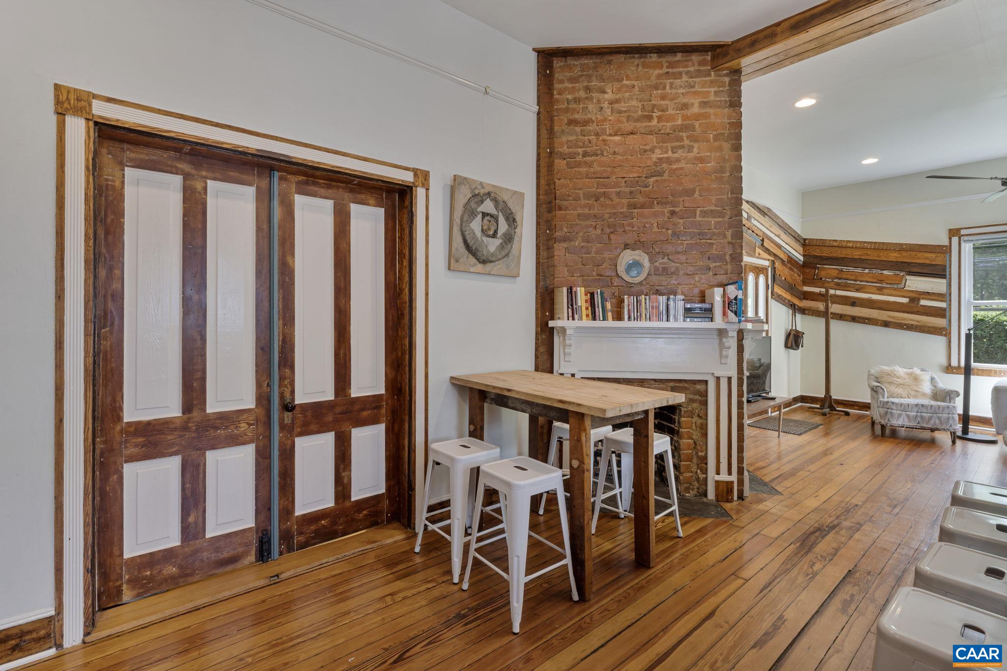 917 CHERRY AVE