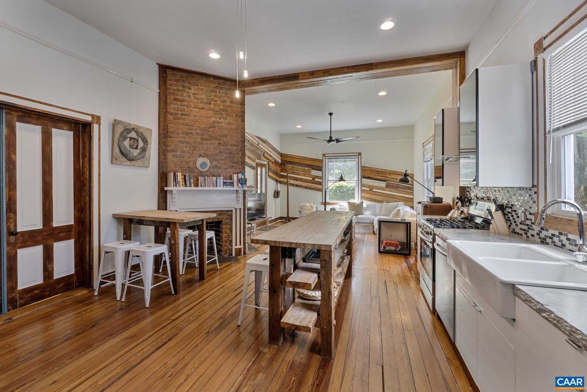917 CHERRY AVE