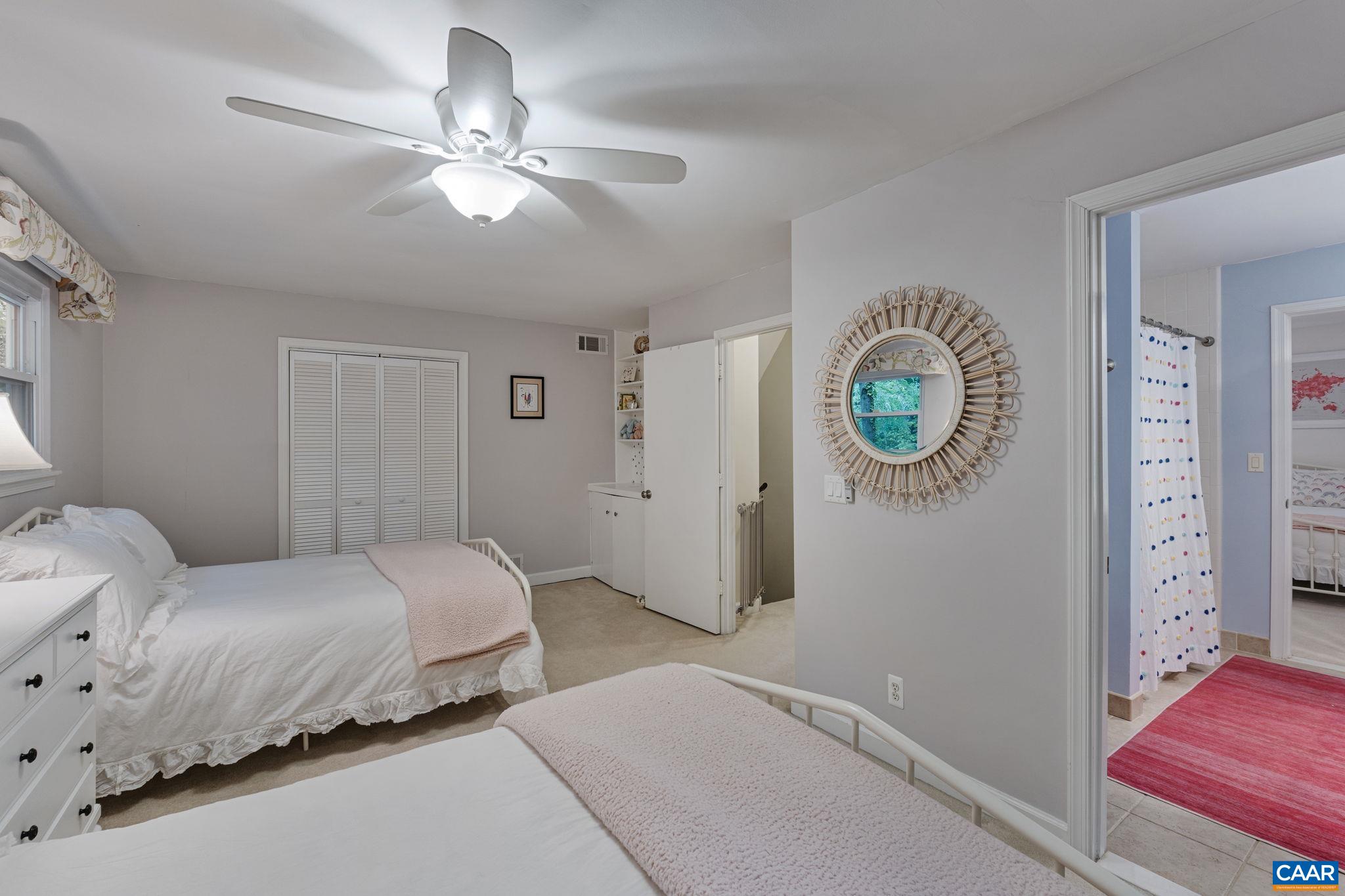1318 ROSE HILL DR