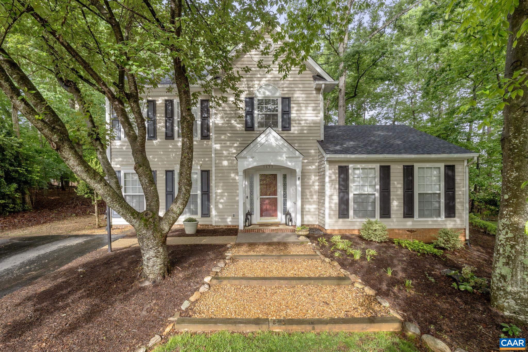 1693 BANYAN CT