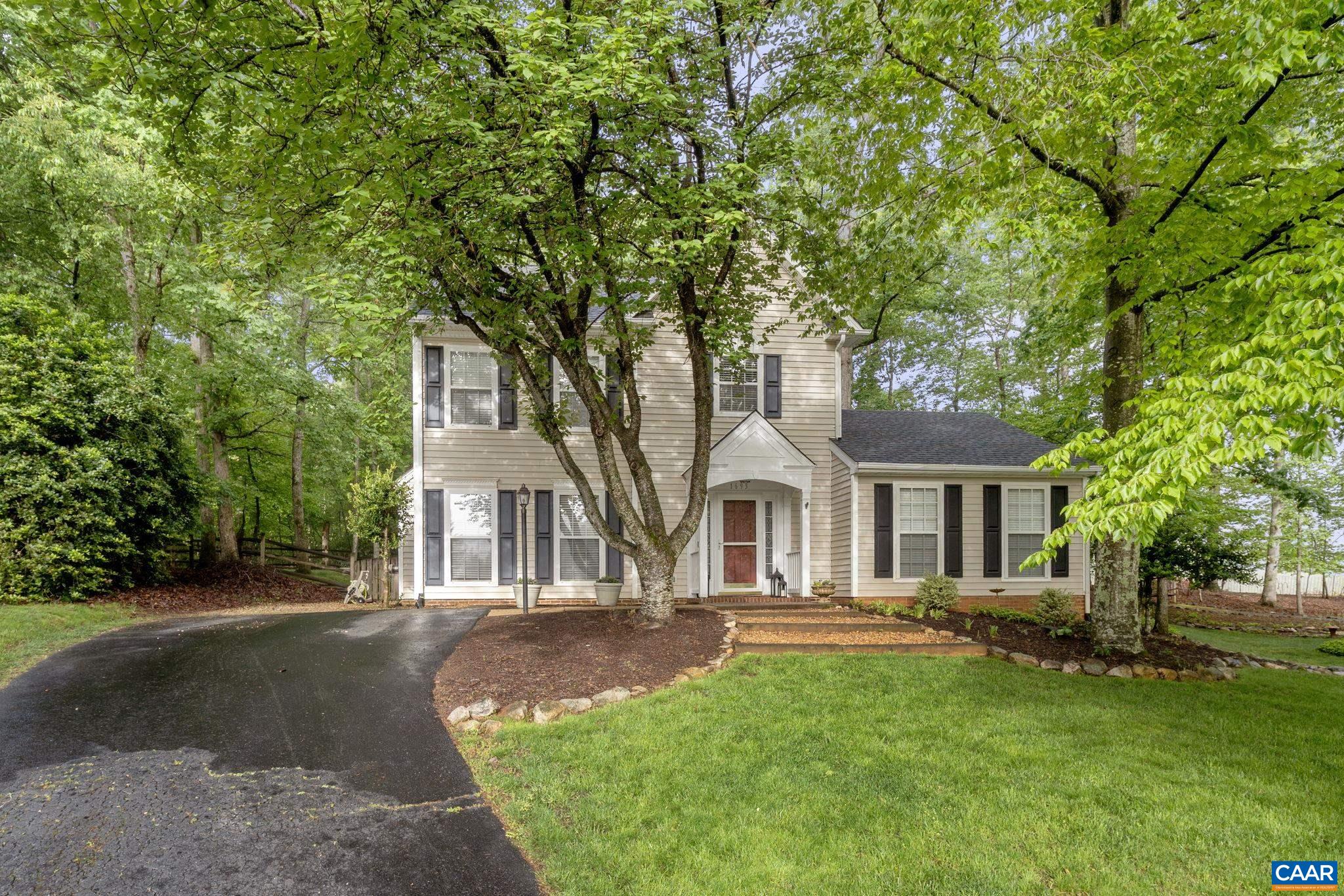1693 BANYAN CT