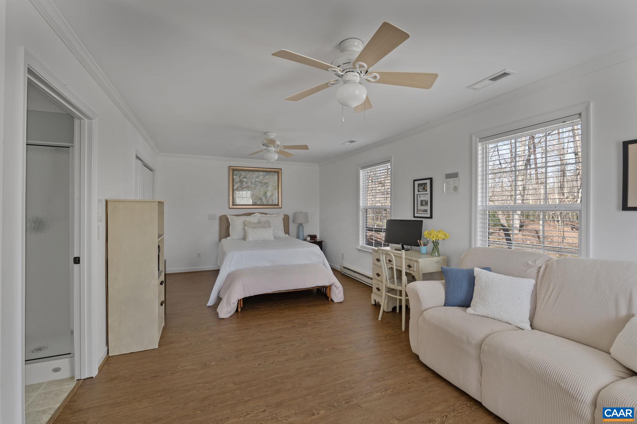 1693 BANYAN CT