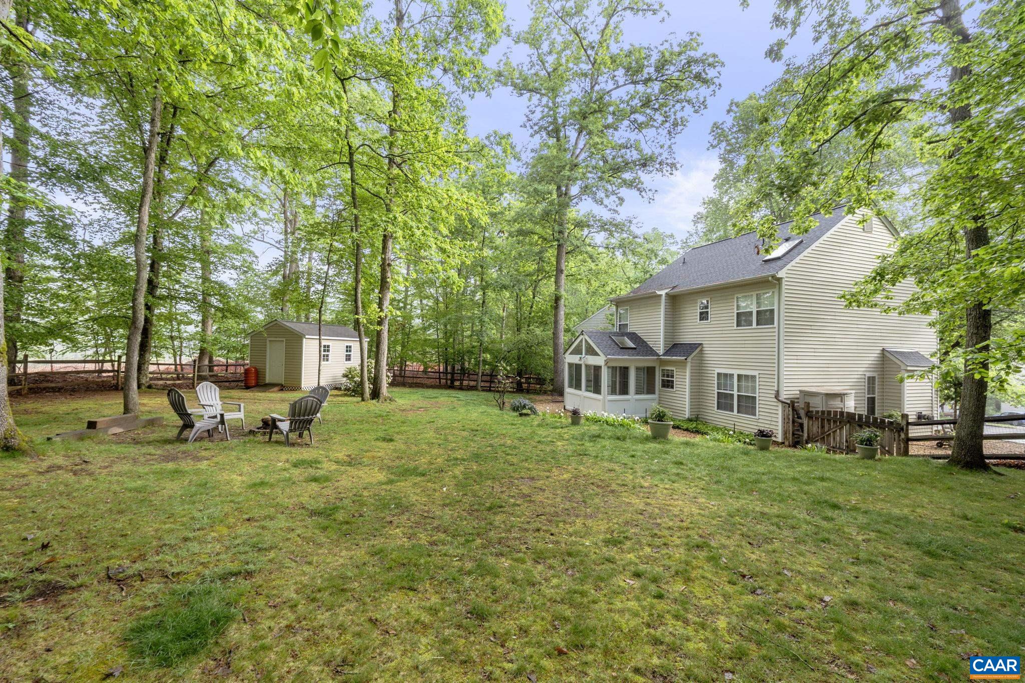 1693 BANYAN CT