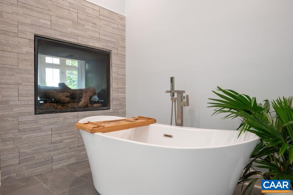 513 HALF MILE BRANCH RD