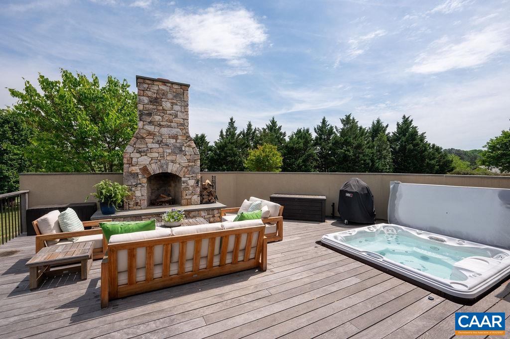 513 HALF MILE BRANCH RD