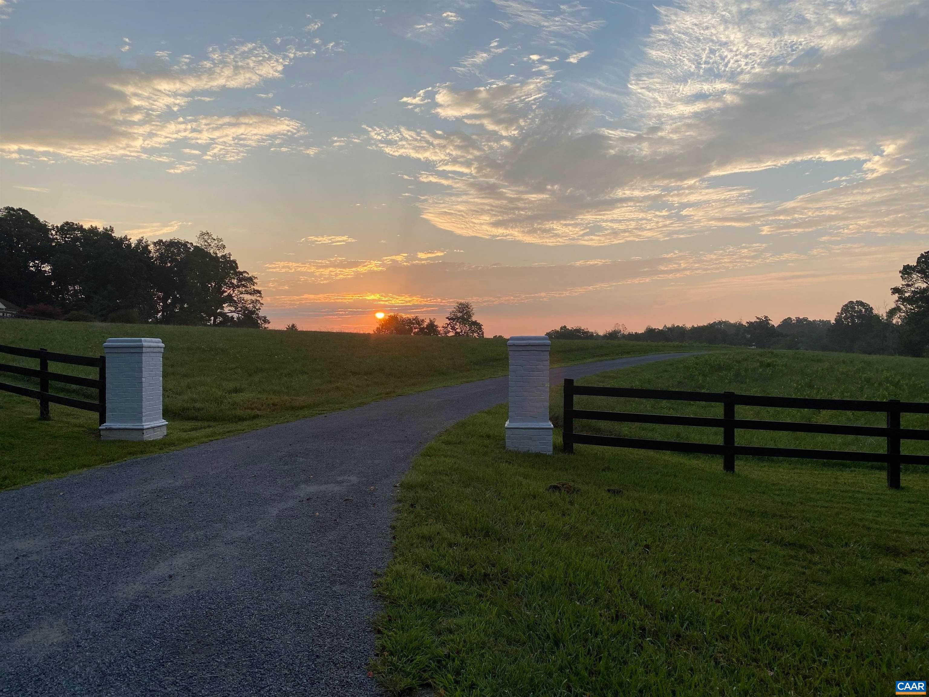 513 HALF MILE BRANCH RD