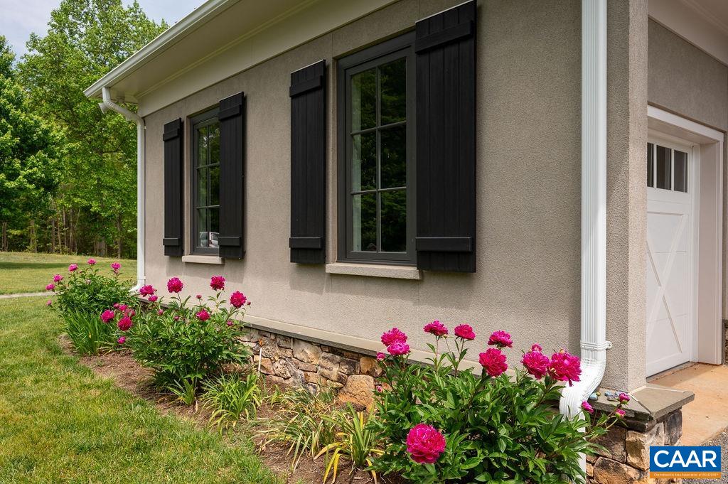 513 HALF MILE BRANCH RD