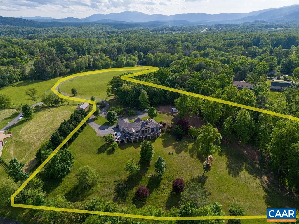 513 HALF MILE BRANCH RD